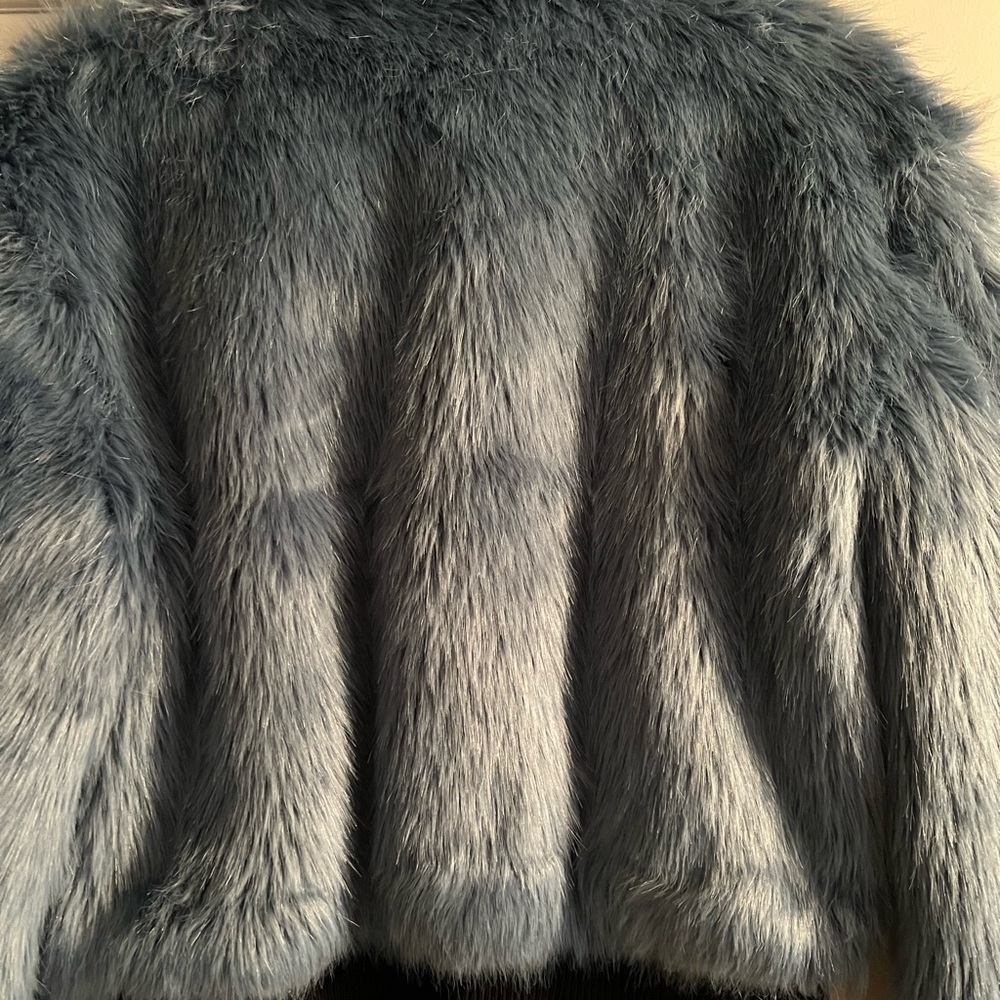 EXPRESS x Negin Mirsalehi Faux Fur Bomber Jacket. Size S NWT - Picture 7 of 7